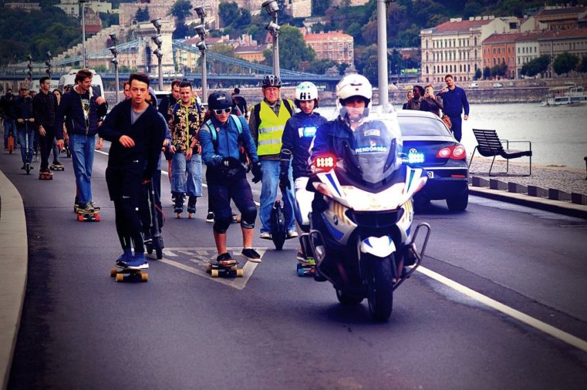 Hatodik alkalommal rendezik meg a Budapesti Rollerbike Felvonulást