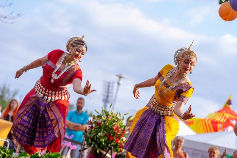 Szekér- és India fesztivál június végén a fővárosban